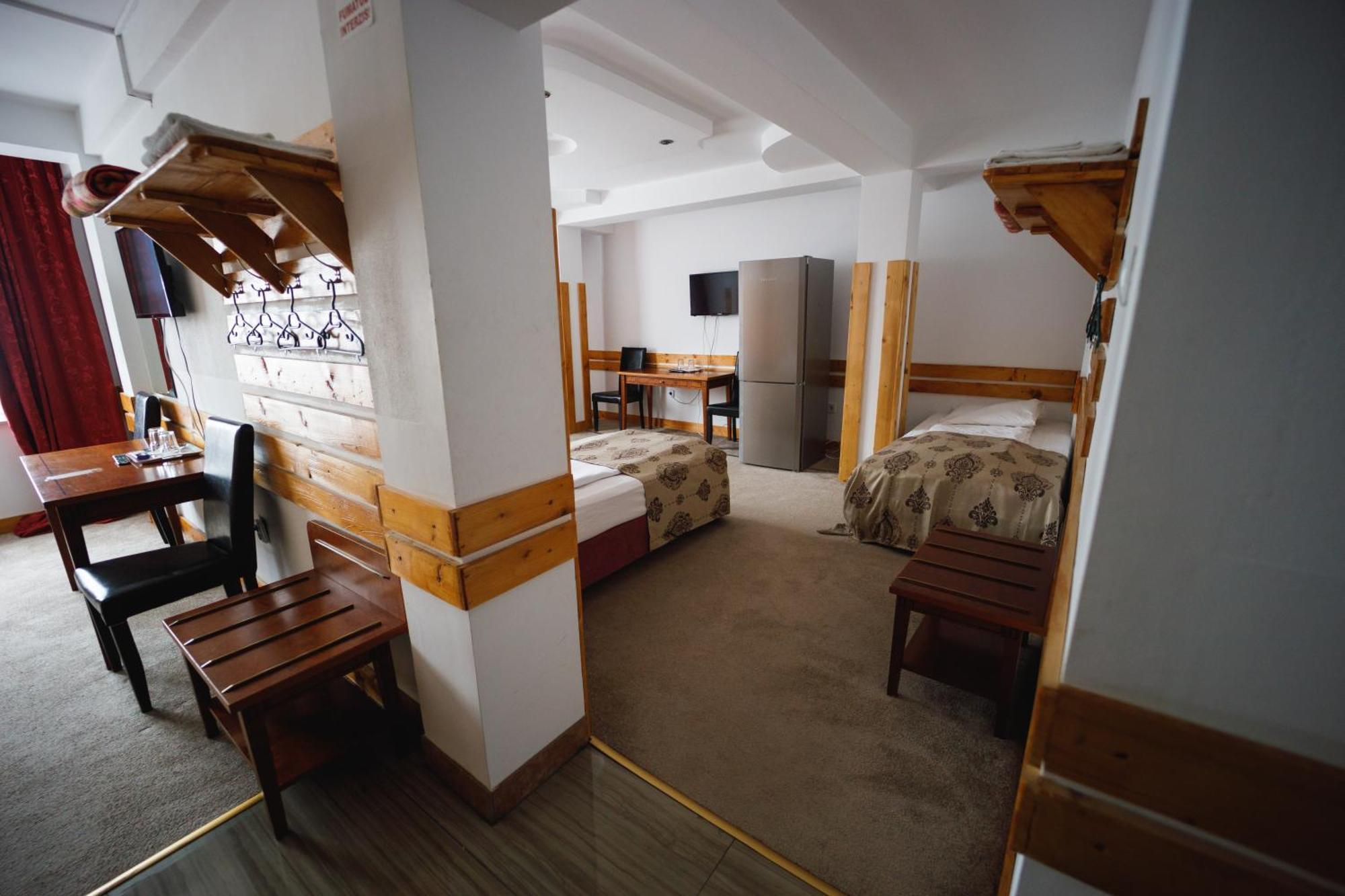 Pensiunea Meteora Suceava Extérieur photo