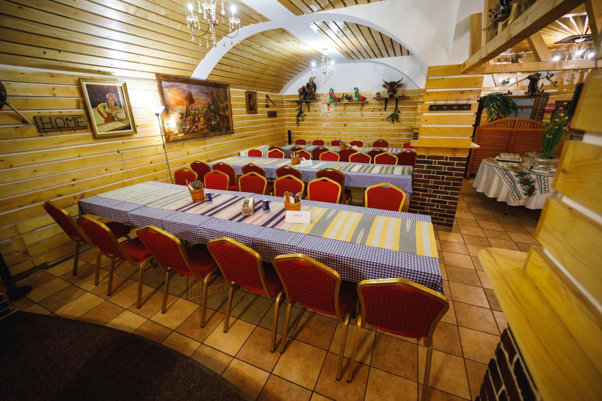 Pensiunea Meteora Suceava Extérieur photo