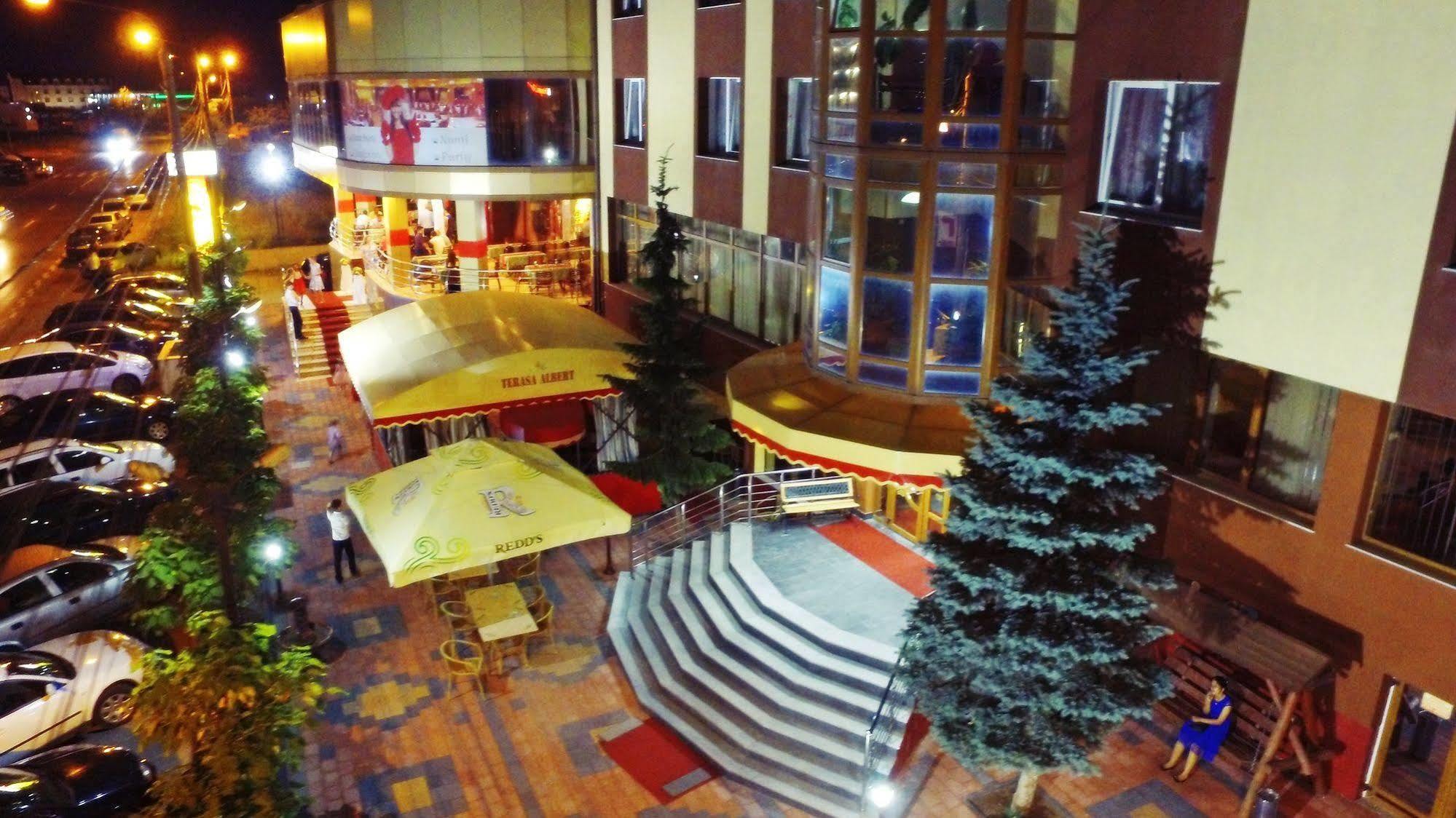 Pensiunea Meteora Suceava Extérieur photo